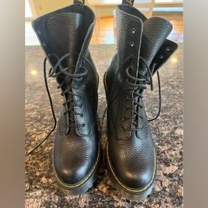 Doc Martens Kendra - only worn once! Size 8